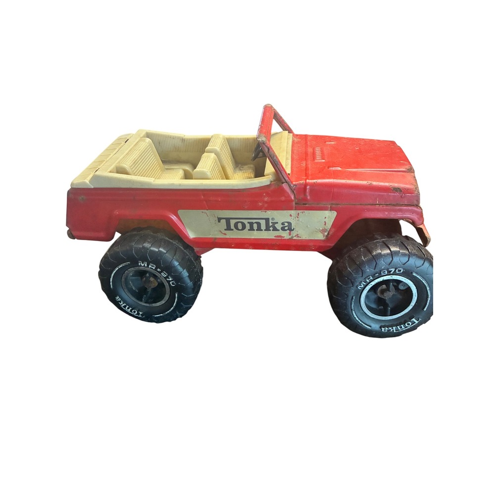 Vintage Tonka Jeepster Pressed Steel Toy Truck Red 4x4 Off Road MR-970 Tires